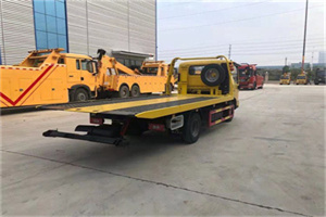 尼玛非事故拖车