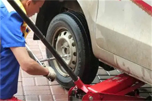 尼玛附近拖车24小时服务热线电话