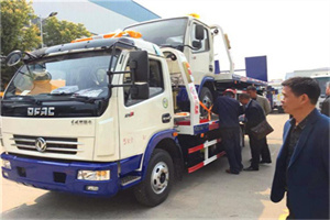 尼玛汽车道路救援拖车价格